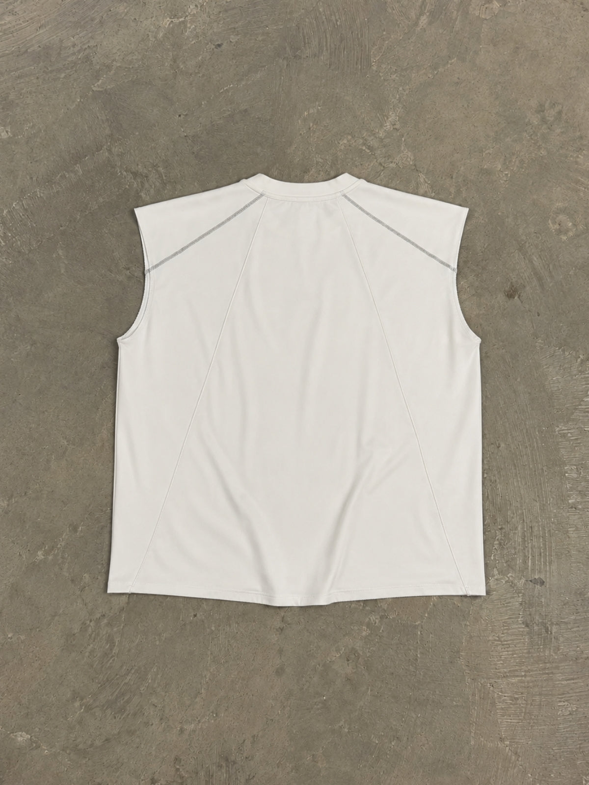LAC0STE BOX FIT TANK TEES